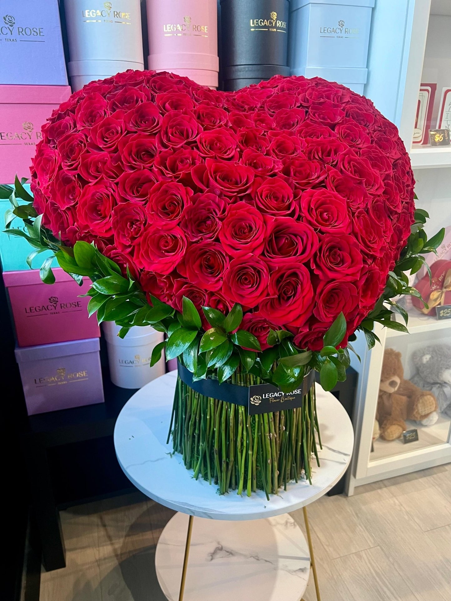 Stunning Standing Heart - Legacy Rose TX